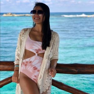 One piece bathing suit